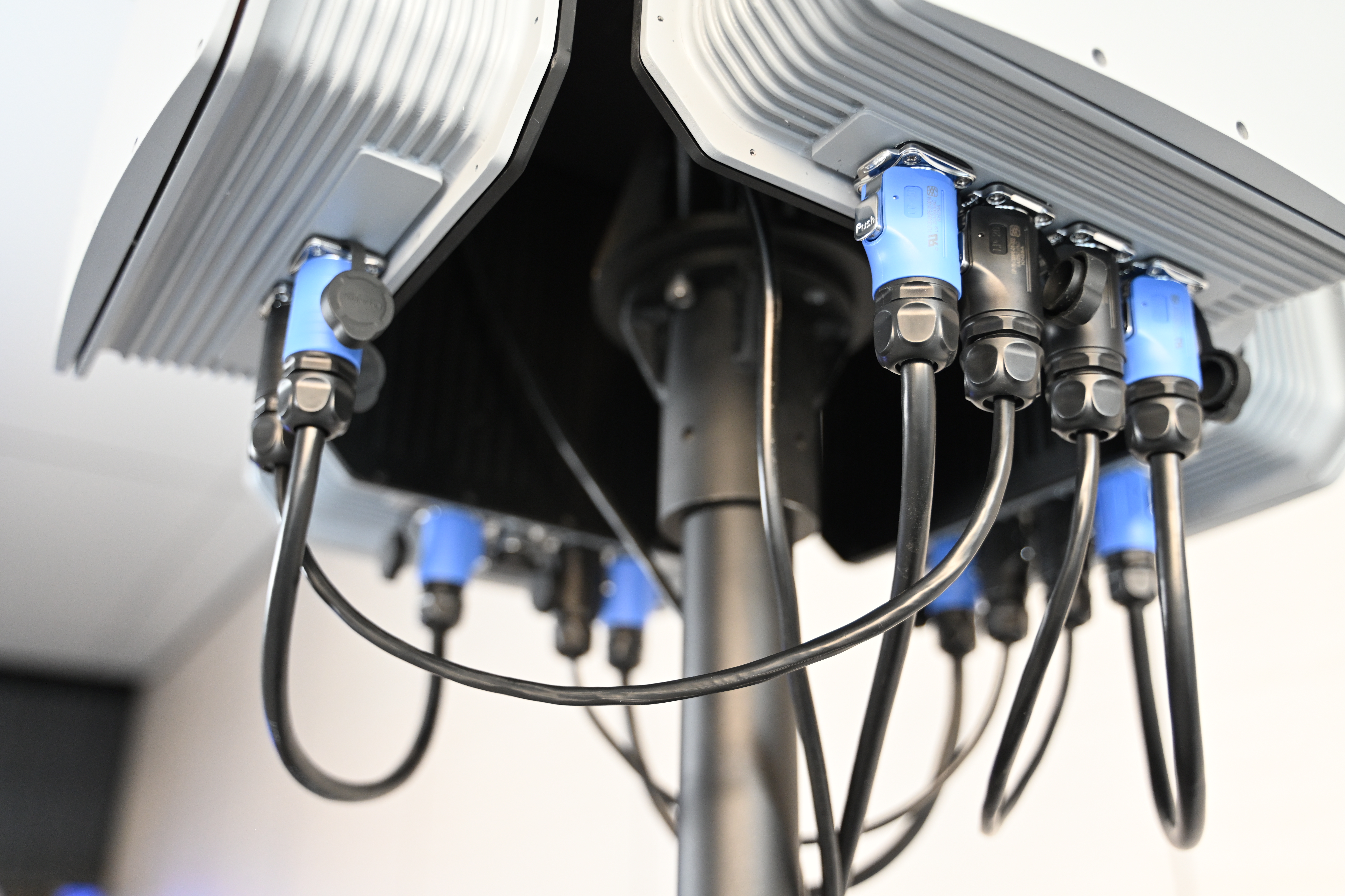 DR200-C Fixed Drone Detection and Jamming Device